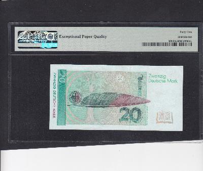 Beschrijving achterzijde: AREA